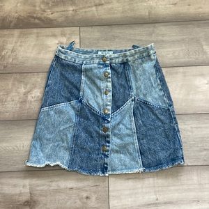 Womens Jean skirt size L. Brand new never worn.